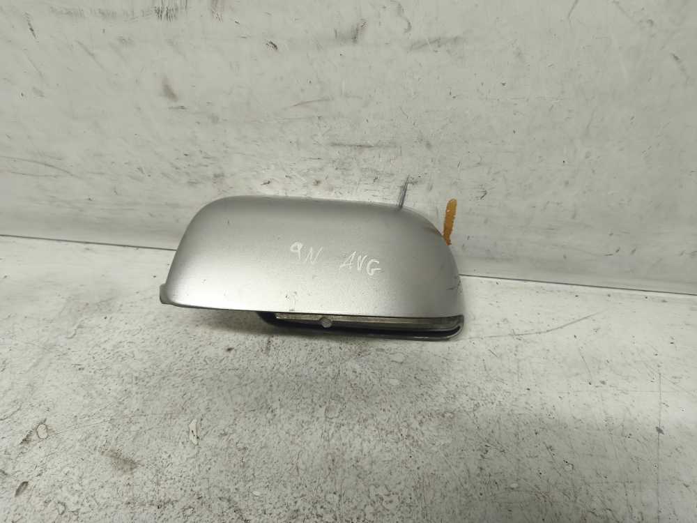 COUVERCLE DE RETRO GAUCHE VW POLO 9N 2002-2005 - Vue 1